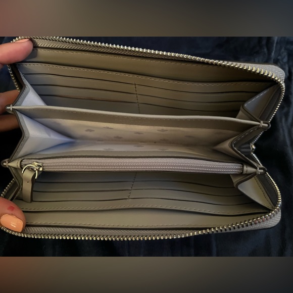 Like New Kate Spade Continental Wallet - Picture 3 of 3